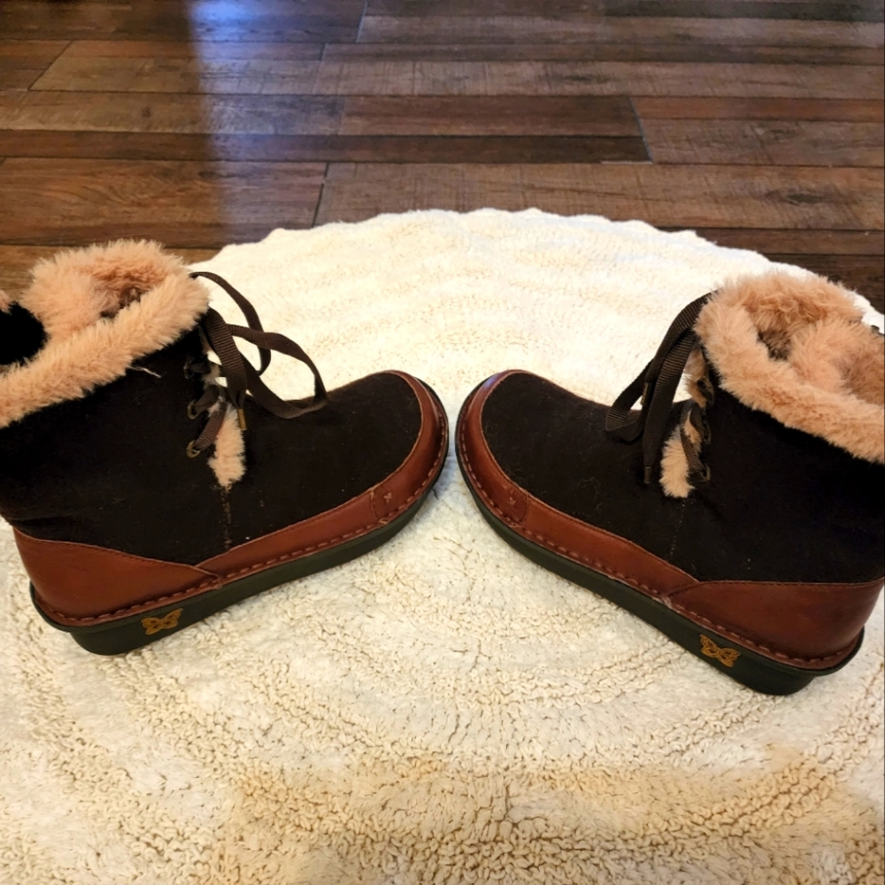 Alegria boots